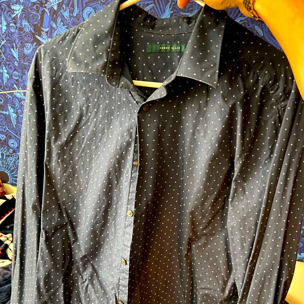 Perry Ellis causal button down shirt